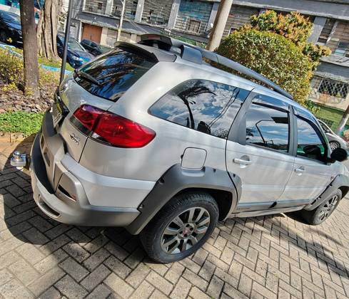 FIAT PALIO 1.8 MPI ADVENTURE WEEKEND 16V FLEX 4P AUTOMATIZADO FIAT PALIO 1.8 MPI ADVENTURE WEEKEND 16V FLEX 4P AUTOMATIZADO